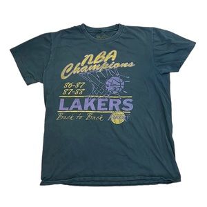 MF Lakers mens T-shirt size L